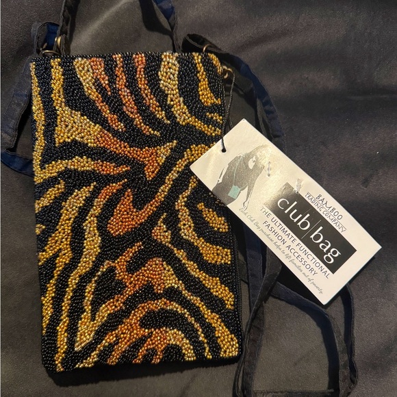 🆕 Bamboo Trading Hand Beaded Animal Print Club Bag Cellphone Crossbody Wristlet - Picture 1 of 11